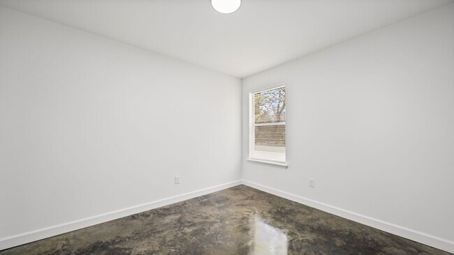 Building Photo - 34 E Geeter Rd