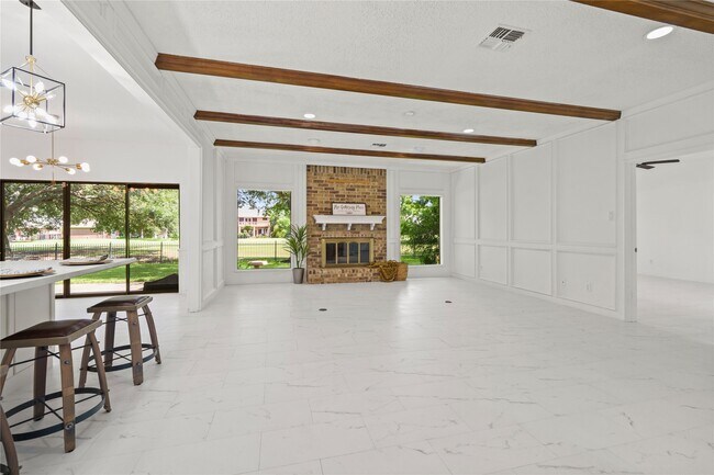 Building Photo - 1714 Plantation Dr
