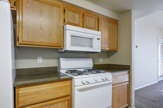 Building Photo - 10550 W Alexander Rd