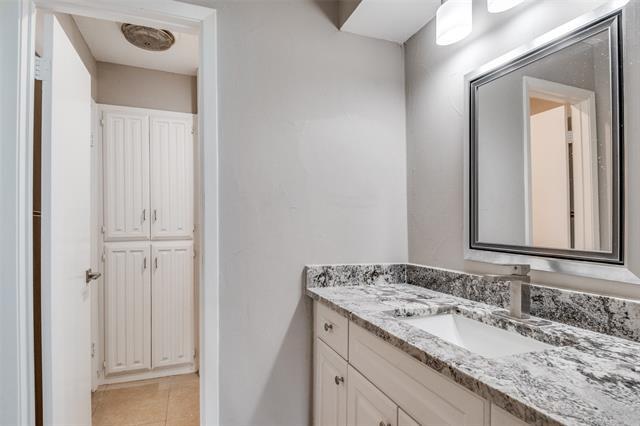 Building Photo - 4113 Greenway Dr