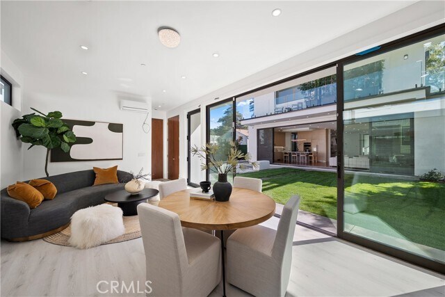 Building Photo - 14519 Greenleaf St