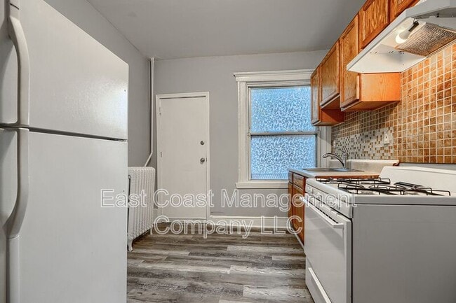 Building Photo - 2419 McCulloh St