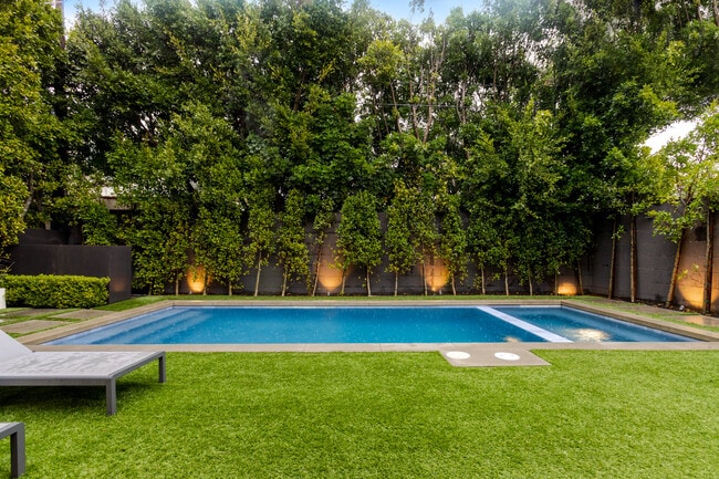 Building Photo - 356 N La Jolla Ave