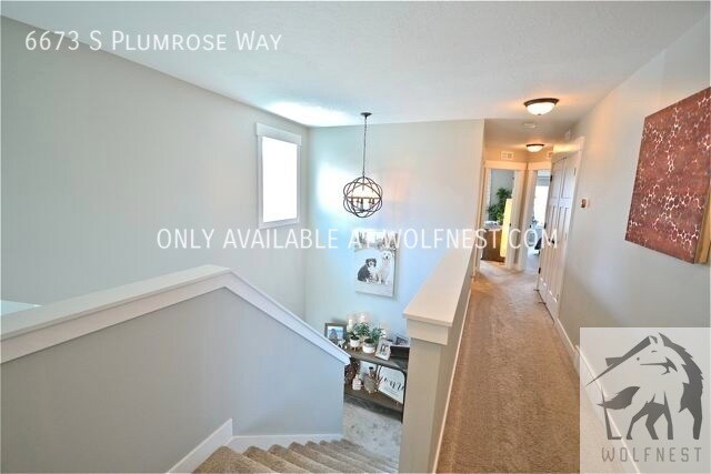 Building Photo - No Deposit Option! Ravishing 3 Bedroom Tay...