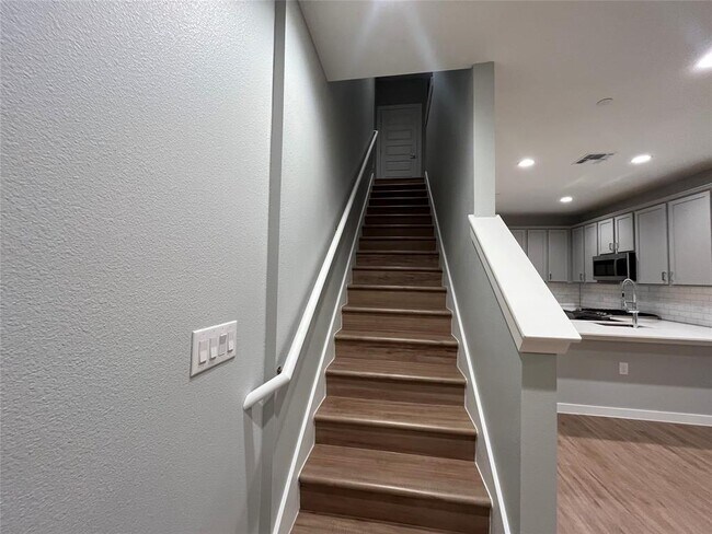 Building Photo - 11425 Pastini Cir