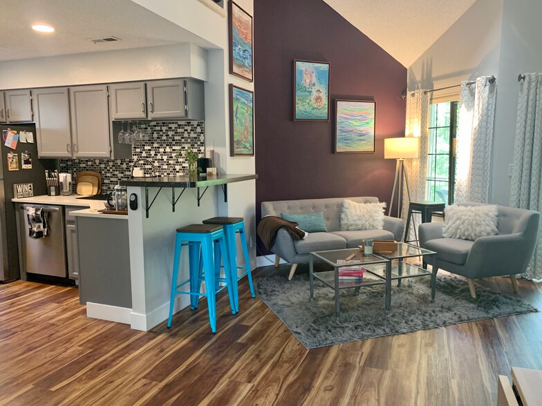 Building Photo - 4791 White Rock Cir