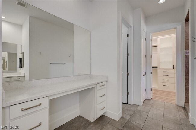 Building Photo - 6020 Langreo Ln