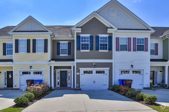 Building Photo - !!!WOW!!! Townhome in Western Branch