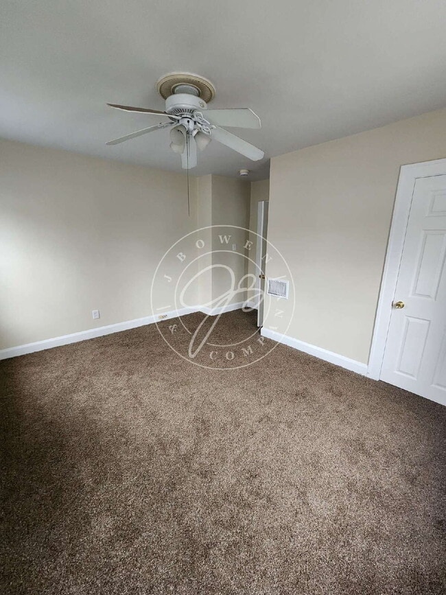 Building Photo - Charming 3–4 Bedroom West Toledo Home with Bonus Room & Garage