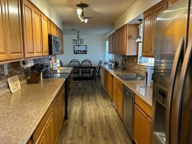 Building Photo - 3006 N County Rd 3500
