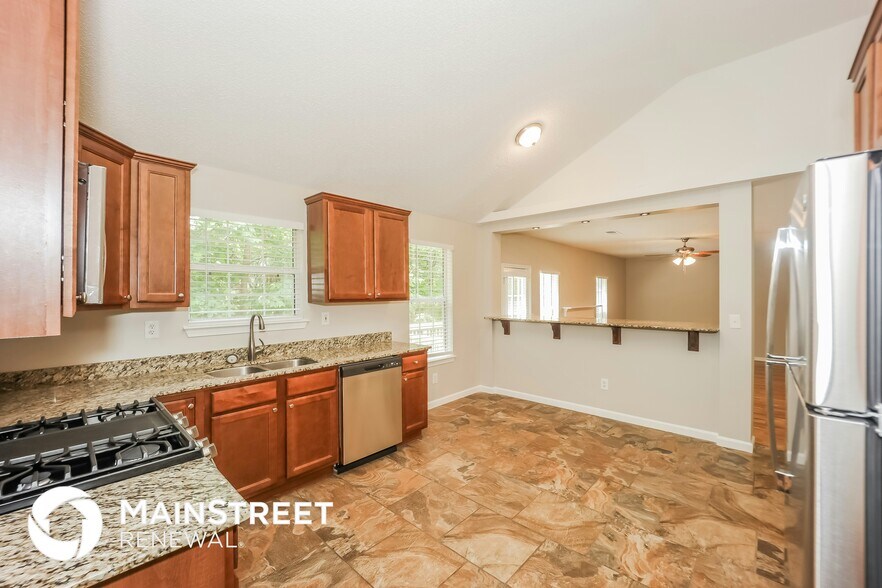 Building Photo - 110 Foster Cir