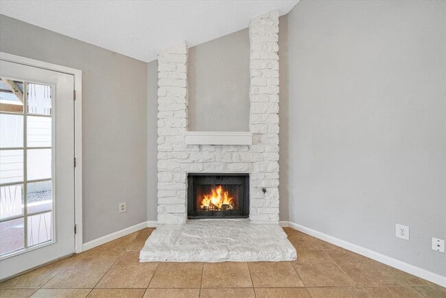 Building Photo - 16906 Pocono Dr