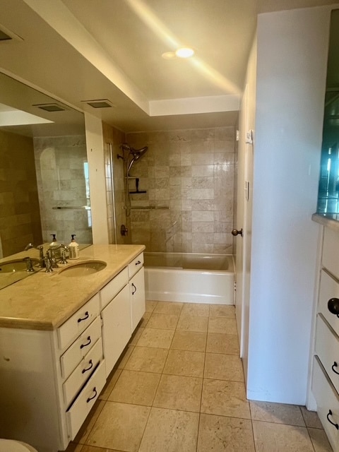 Bathroom - 4314 Marina City Dr