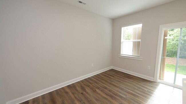 Building Photo - Brand New, End Unit Townhome Close to Down...