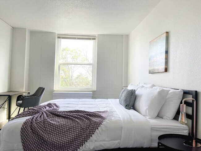 Building Photo - 2515 Burnet Ave