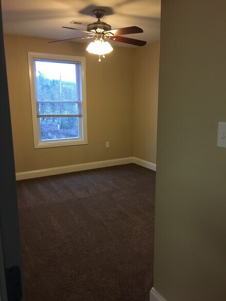 Building Photo - 1650 Blue Horizon Dr