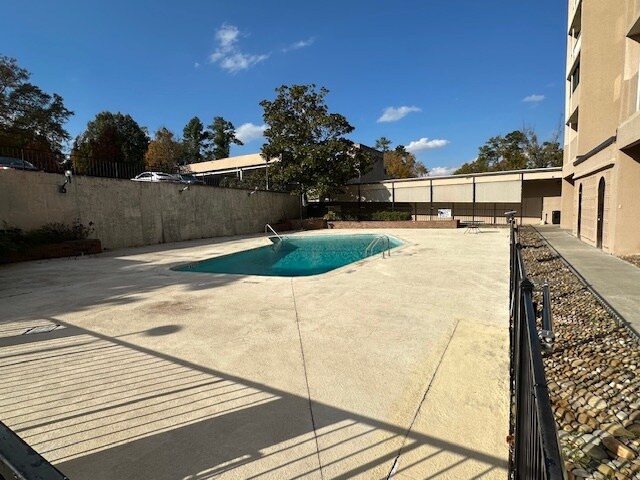 Building Photo - 1825 Saint Julian Pl