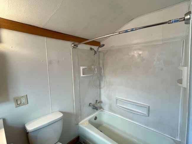 Building Photo - 2 Bed 1 Bath Single Family Home in Rhinelander