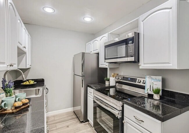 Building Photo - 8330 Zuni St