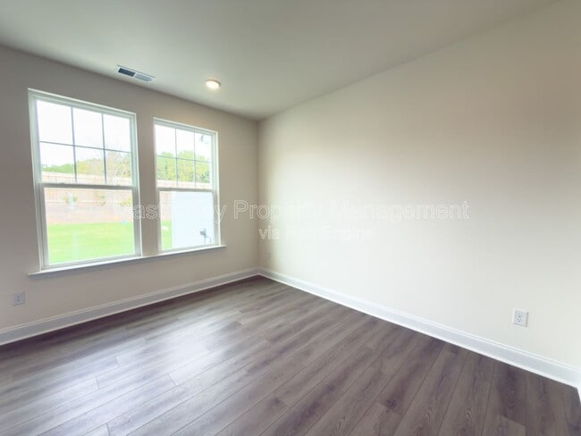 Building Photo - 74 Bloodroot St