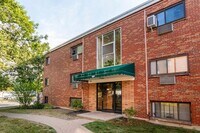 Building Photo - 590 American Legion Hwy