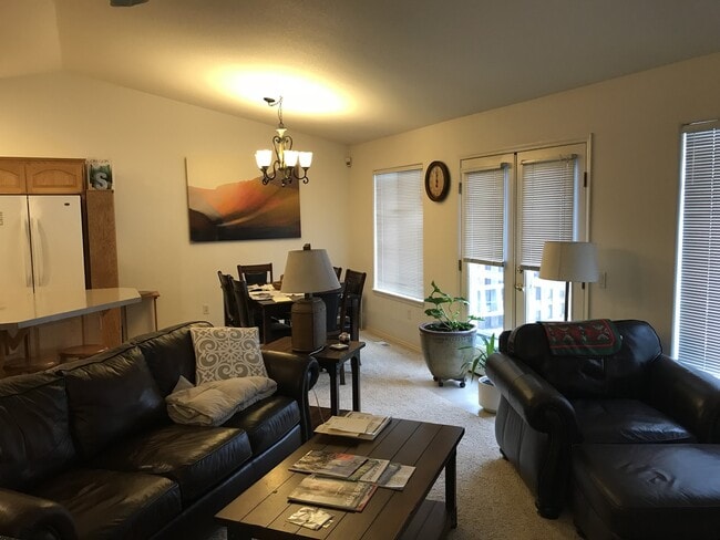 Building Photo - 8419/8421 NE 56th Street