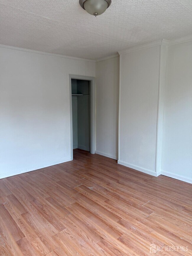 Building Photo - 400 High St