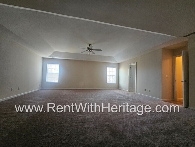 Building Photo - WOW!!...GORGEOUS!!..UPGRADES /AMAZING MASTER/ FENCED YD/ SWIM-TENNIS