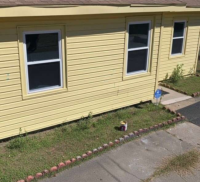 Building Photo - 4306 Herridge St