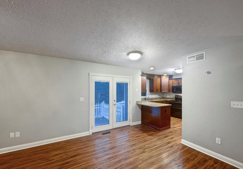 Building Photo - 50 Bentbrook Ct