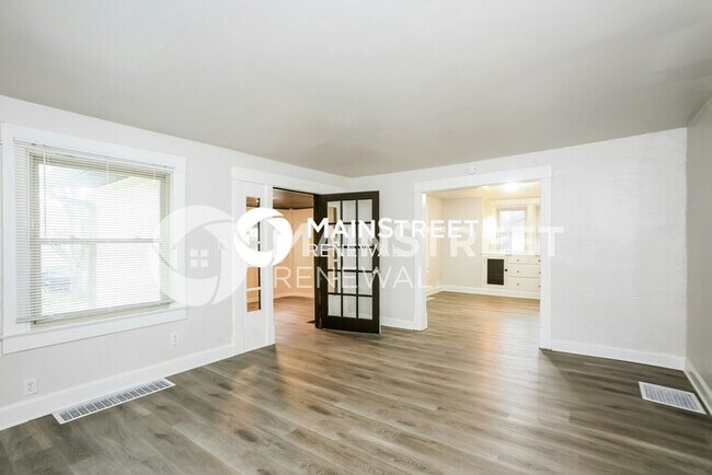 Building Photo - 3 Bedroom Pet-Friendly Home in Indianapoli...