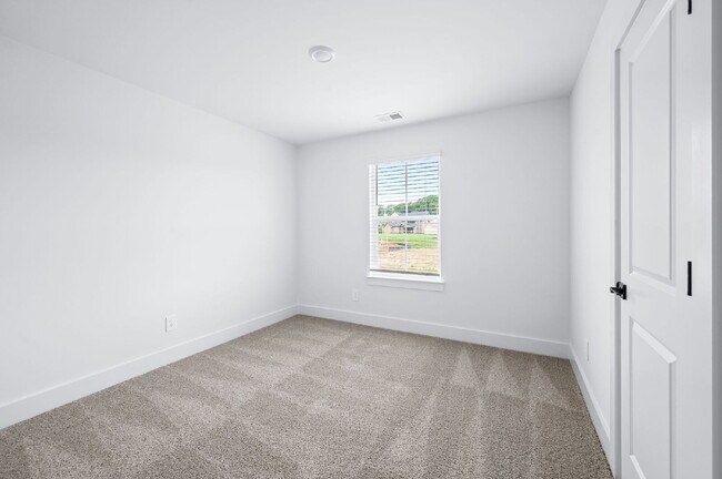 Building Photo - "Prime Location Opportunity: Secure Your Future on Poplar Farms Drive, Franklin, TN!" The interne...