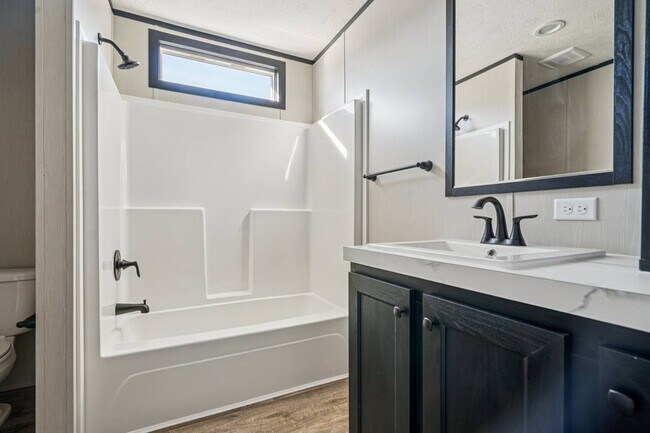 Building Photo - 1601 Swallowtail Dr