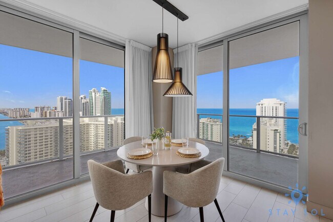 Building Photo - 4010 S Ocean Dr