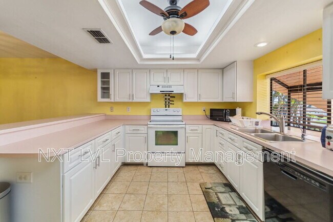 Building Photo - 5510 SW 4th Pl