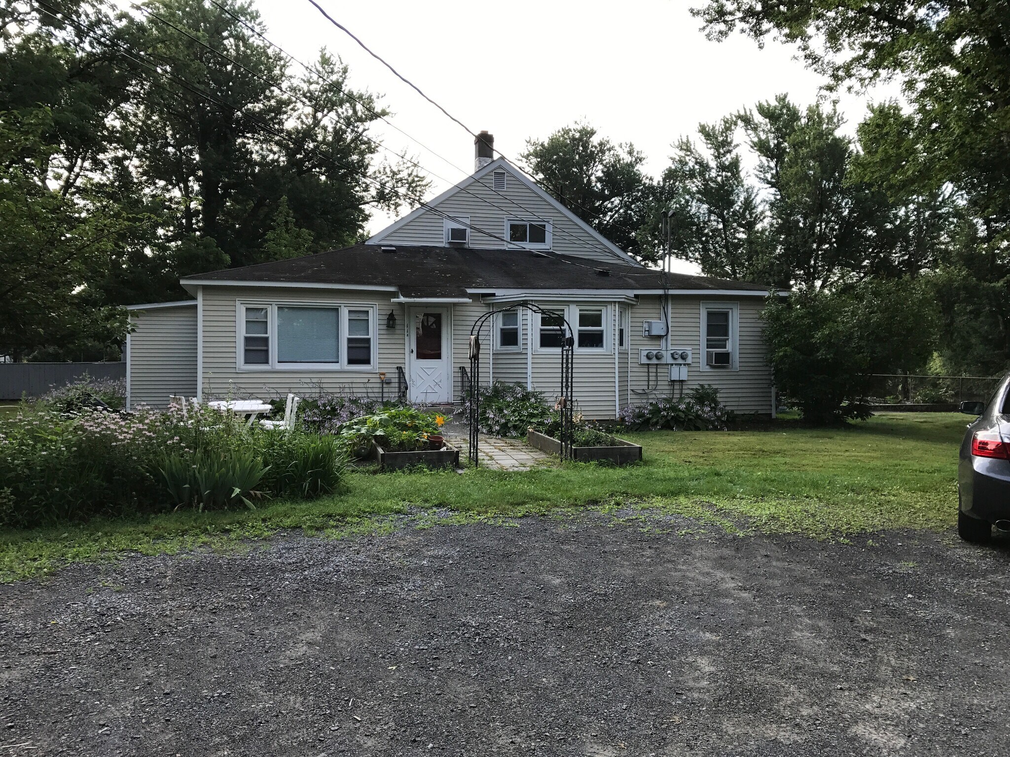Building Photo - 11 Waterside Ln