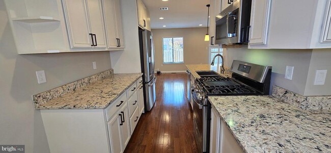 Building Photo - 503 Brummel Ct NW