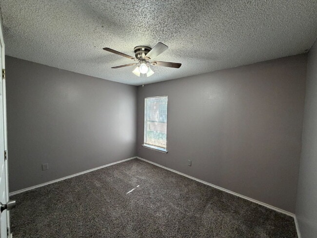 Building Photo - Spacious 4-bedroom House Could Be Your New Home!