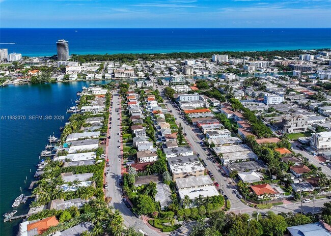 Building Photo - 8430 Crespi Blvd