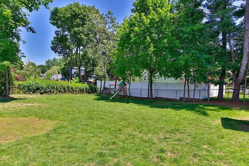 yard 3 - 353 Washington St