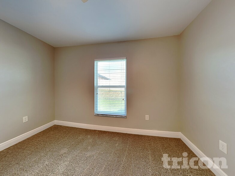 Building Photo - 1599 Lemon Ave