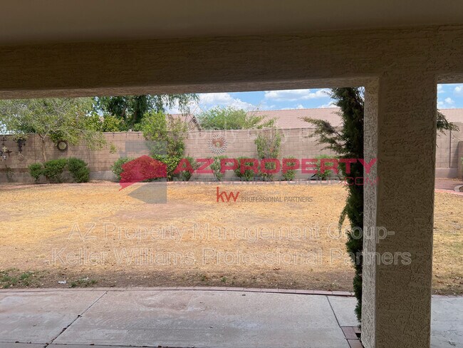 Building Photo - 2447 S 80th Ln