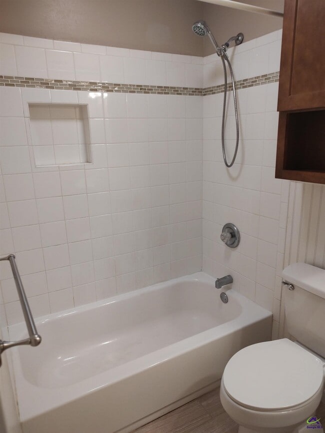 Building Photo - 1007 Third St