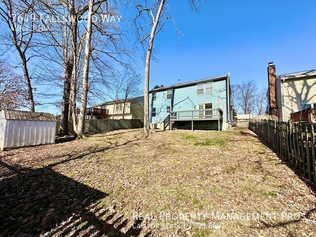 Building Photo - 7649 Fallswood Way