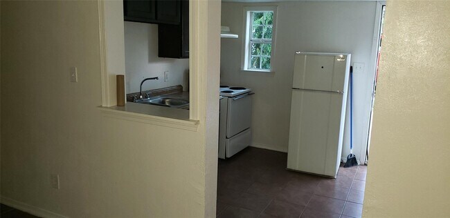 Building Photo - 302 71st St