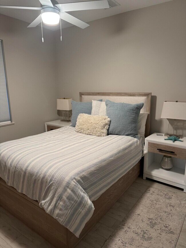 Building Photo - 3155 SW 78th Ave