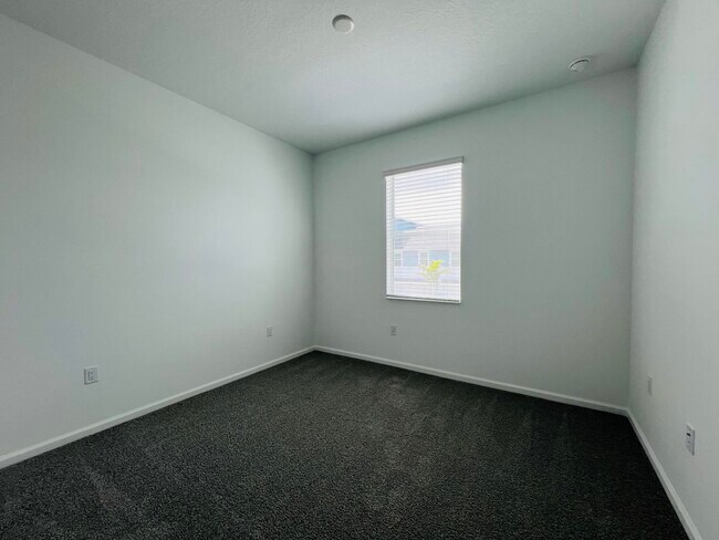 Building Photo - 16411 Powerscourt Dr