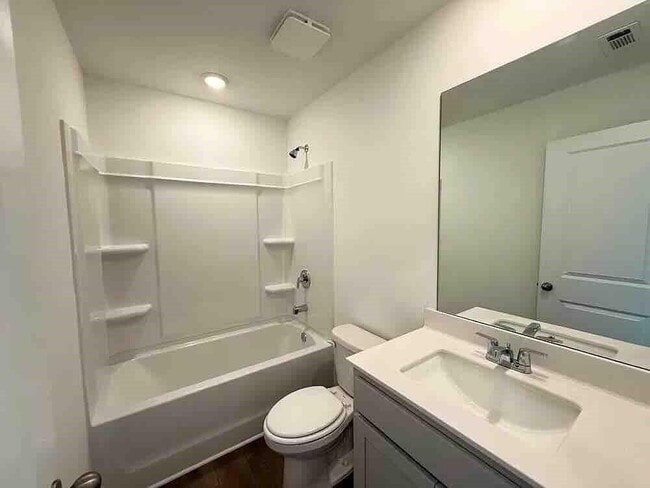 Building Photo - 6761 Armonia Dr