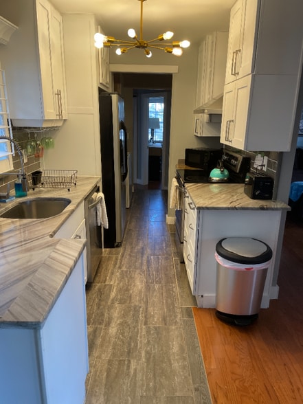 Building Photo - 3845 SW 148th Pl