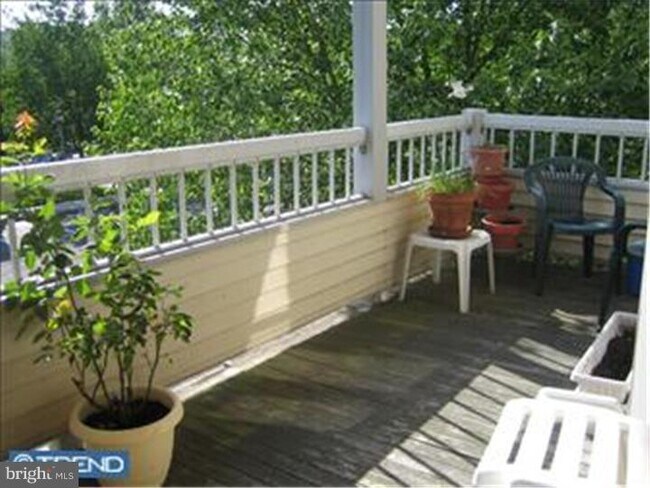 Building Photo - 309 Trinity Ct